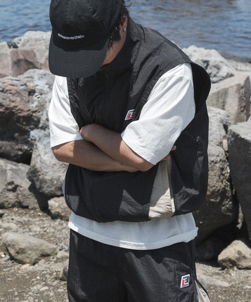 kutir(クティール)の「【低身長だからカッコよく着こなせるアイテム】バイカラージップナイロンベスト(セットアップ着用可能)(ベスト・メンズ・ネイビー/アイボリー/ブラック・SMALL/MEDIUM)」の18枚目の写真