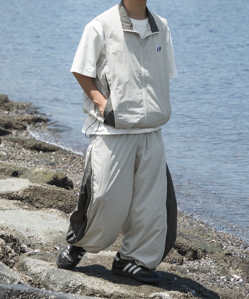 kutir(クティール)の「【低身長だからカッコよく着こなせるアイテム】バイカラージップナイロンベスト(セットアップ着用可能)(ベスト・メンズ・ネイビー/アイボリー/ブラック・SMALL/MEDIUM)」の16枚目の写真