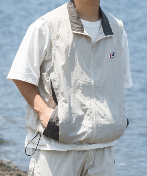 kutir(クティール)の「【低身長だからカッコよく着こなせるアイテム】バイカラージップナイロンベスト(セットアップ着用可能)(ベスト・メンズ・ネイビー/アイボリー/ブラック・SMALL/MEDIUM)」の9枚目の写真