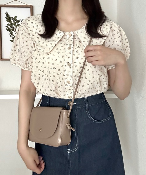Cham.(チャム)の「ビッグカラー花柄ブラウス(シャツ/ブラウス・レディース・ブラウン/ベージュ・F)」の2枚目の写真