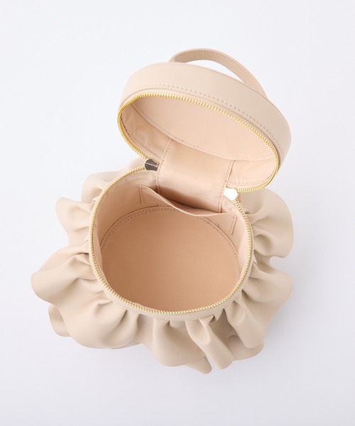 one after another NICE CLAUP（ワンアフターアナザーナイスクラップ）の「フリルバニティショルダーバッグ（ショルダーバッグ・レディース・アイボリー/ブラック/ベージュ・FREE）」の9枚目の写真