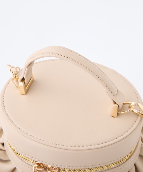 one after another NICE CLAUP（ワンアフターアナザーナイスクラップ）の「フリルバニティショルダーバッグ（ショルダーバッグ・レディース・アイボリー/ブラック/ベージュ・FREE）」の10枚目の写真