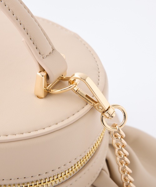 one after another NICE CLAUP（ワンアフターアナザーナイスクラップ）の「フリルバニティショルダーバッグ（ショルダーバッグ・レディース・アイボリー/ブラック/ベージュ・FREE）」の11枚目の写真