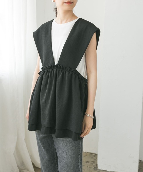URBAN RESEARCH（アーバンリサーチ）の「切替ギャザーベスト（ベスト・レディース・チャコールグレー/ブラック・FREE）」の15枚目の写真