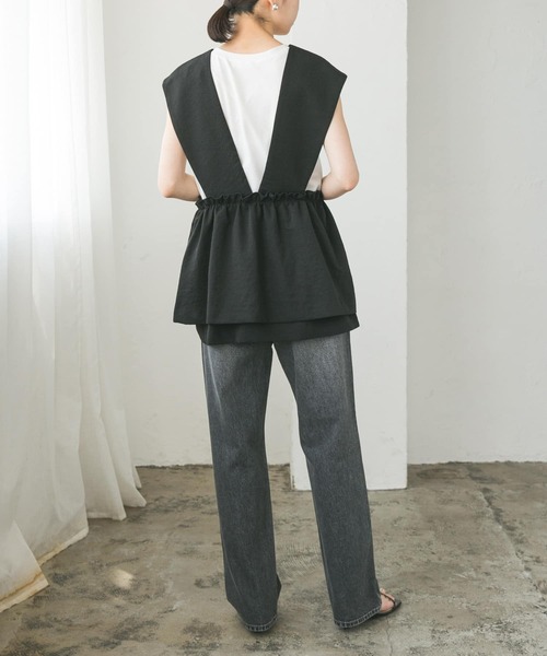 URBAN RESEARCH（アーバンリサーチ）の「切替ギャザーベスト（ベスト・レディース・チャコールグレー/ブラック・FREE）」の19枚目の写真
