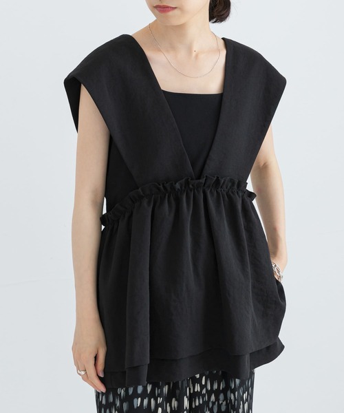 URBAN RESEARCH（アーバンリサーチ）の「切替ギャザーベスト（ベスト・レディース・チャコールグレー/ブラック・FREE）」の22枚目の写真