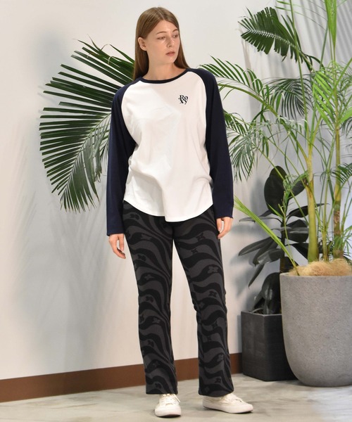 ROXY(ロキシー)の「ROXY/ロキシー ラグランロンT RLT244040(Tシャツ/カットソー・レディース・ネイビー/ブラウン/グリーン・L/M)」の19枚目の写真