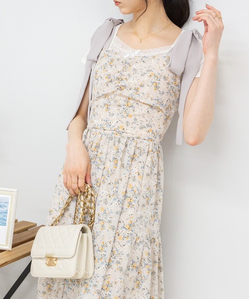 pumpkin port(パンプキンポート)の「小花柄 肩リボン ロングワンピース(ワンピース・レディース・ブラック/ベージュ/イエロー・M)」の12枚目の写真