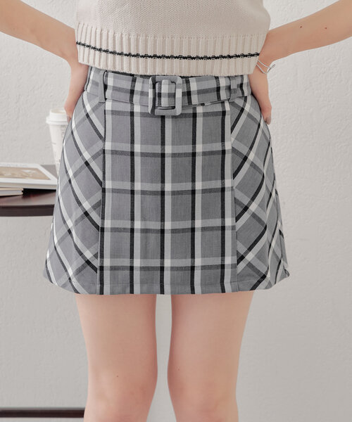 Chico(チコ)の「【ペチパン付】チェック台形ミニスカート(スカート・レディース・グレー系その他2/ベージュ系その他2/ブラック系その他2・FREE)」の2枚目の写真