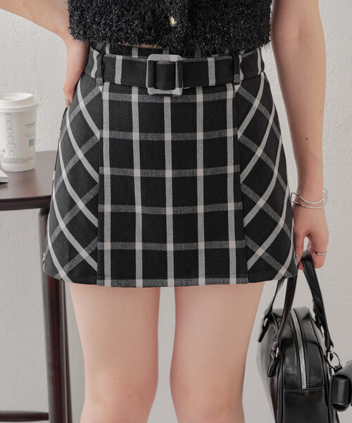 Chico(チコ)の「【ペチパン付】チェック台形ミニスカート(スカート・レディース・グレー系その他2/ベージュ系その他2/ブラック系その他2・FREE)」の4枚目の写真