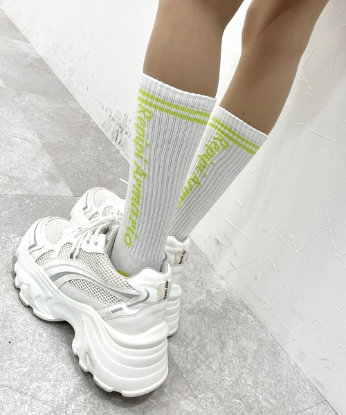 repipi armario(レピピ アルマリオ)の「ミドルタテロゴソックス(ソックス/靴下・キッズ・ホワイト×ブラック/ブラック/ホワイト×シルバー/ホワイト×ライム/ホワイト×ブルー・FREE)」の1枚目の写真