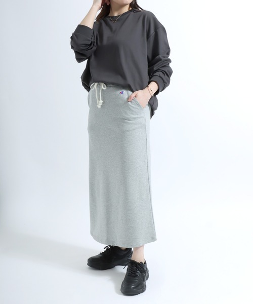 Champion(チャンピオン)の「Champion(チャンピオン)ワンポイントロゴ刺繍スウェットスカート レディース/ロングスカート(スカート・レディース・グレー/ピンクベージュ/ネイビー/ブラック/ブラウン/ワイン・M/L)」の17枚目の写真