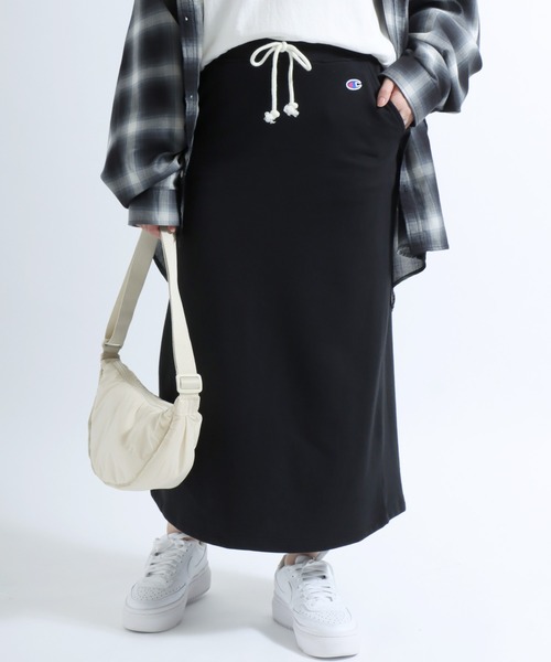 Champion(チャンピオン)の「Champion(チャンピオン)ワンポイントロゴ刺繍スウェットスカート レディース/ロングスカート(スカート・レディース・グレー/ピンクベージュ/ネイビー/ブラック/ブラウン/ワイン・M/L)」の9枚目の写真