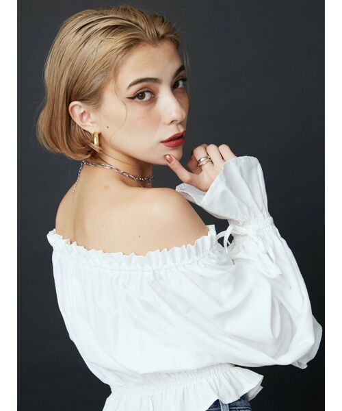 EVRIS（エヴリス）の「WIDE HOOP ピアス（ピアス（両耳用）・レディース・ゴールド/シルバー・FREE）」の6枚目の写真