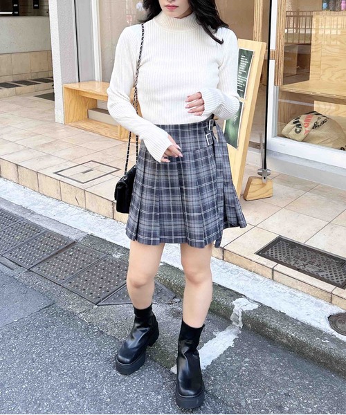 INGNI（イング）の「クロップドリブニット（ニット/セーター・レディース・オフホワイト/ブルー/チャコールグレー/ブラック・M）」の13枚目の写真