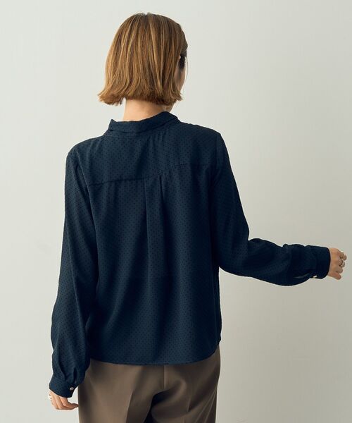 YECCA VECCA（イェッカヴェッカ）の「フロッキードットプリントブラウス（シャツ/ブラウス・レディース・モカ/ネイビー・FREE）」の19枚目の写真