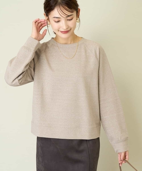 a.v.v（アーヴェヴェ）の「ラメ裏毛スウェットプルオーバー（スウェット・レディース・グレー/ベージュ・38/36/40）」の2枚目の写真