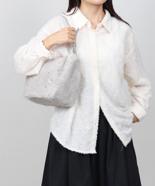 Bermosa（ベルモサ）の「2WAY ファーバッグ ワンショルダーバッグ（ショルダーバッグ・レディース・パープル/グレー/アイボリー/ブラック/グリーン・FREE）」の22枚目の写真