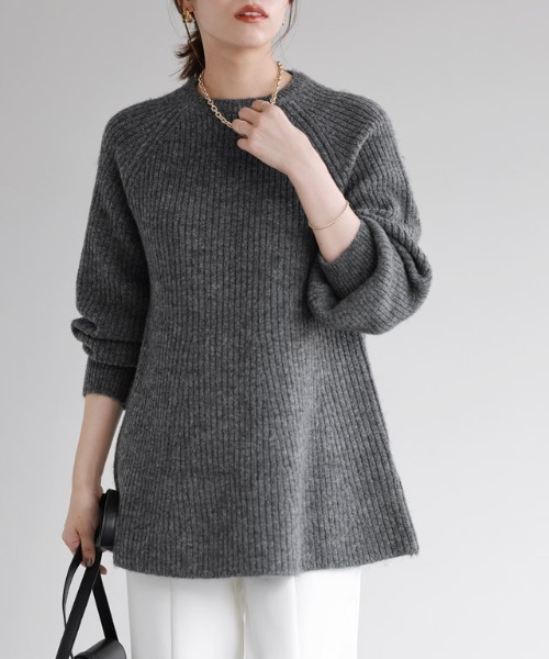 Pierrot（ピエロ）の「ふんわりウォッシャブルボリューム袖フレアニット（ニット/セーター・レディース・ベージュ/チャコール/ブラック/オフホワイト/ネイビー・M/L）」の4枚目の写真