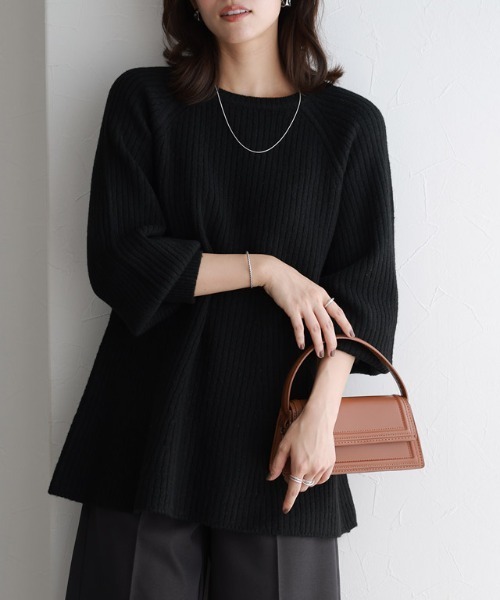 Pierrot（ピエロ）の「ふんわりウォッシャブルボリューム袖フレアニット（ニット/セーター・レディース・ベージュ/チャコール/ブラック/オフホワイト/ネイビー・M/L）」の3枚目の写真