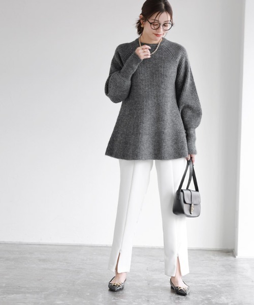 Pierrot（ピエロ）の「ふんわりウォッシャブルボリューム袖フレアニット（ニット/セーター・レディース・ベージュ/チャコール/ブラック/オフホワイト/ネイビー・M/L）」の14枚目の写真