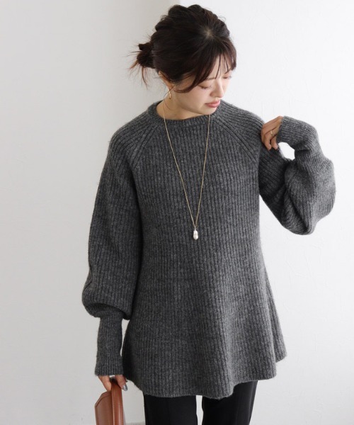 Pierrot（ピエロ）の「ふんわりウォッシャブルボリューム袖フレアニット（ニット/セーター・レディース・ベージュ/チャコール/ブラック/オフホワイト/ネイビー・M/L）」の18枚目の写真