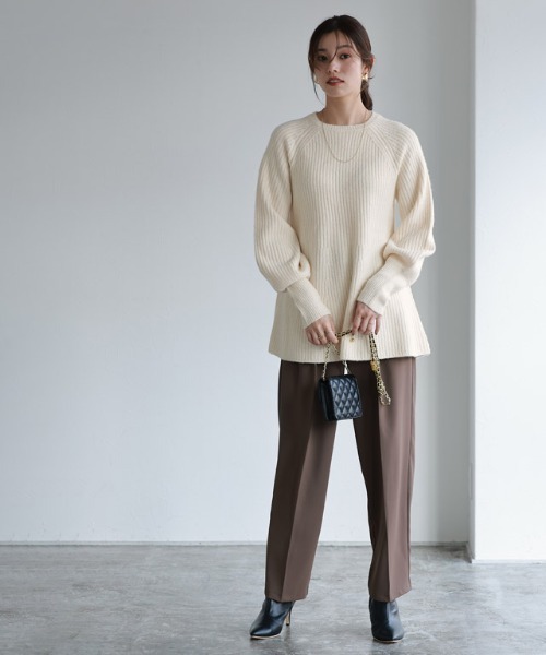 Pierrot（ピエロ）の「ふんわりウォッシャブルボリューム袖フレアニット（ニット/セーター・レディース・ベージュ/チャコール/ブラック/オフホワイト/ネイビー・M/L）」の9枚目の写真