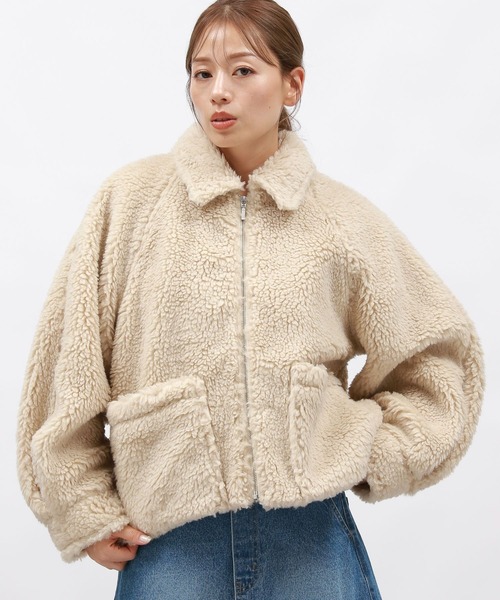 LAKOLE（ラコレ）の「ラメボアエリツキブルゾン / 135672（ブルゾン・レディース・グレー/ブラウン/アイボリー・MEDIUM/SMALL）」の4枚目の写真