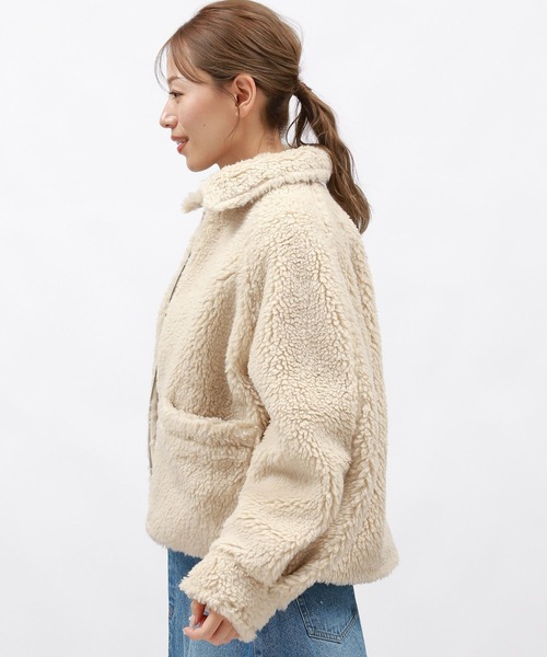 LAKOLE（ラコレ）の「ラメボアエリツキブルゾン / 135672（ブルゾン