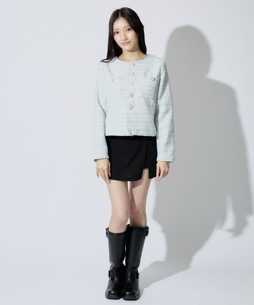 ALLuRing ChaRm（アリュリングチャーム）の「Gold Button Short Tweed Jacket / ゴールドボタンショート丈ツイードジャケット（ノーカラージャケット・レディース・ブラック/ブルー・FREE）」の14枚目の写真