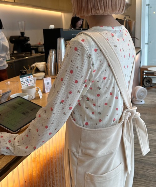 Alley Tokyo（アリートーキョー）の「いろんなボタンのいちごor花カーデ（カーディガン/ボレロ・レディース・オフホワイト/ホワイト系その他・FREE）」の12枚目の写真
