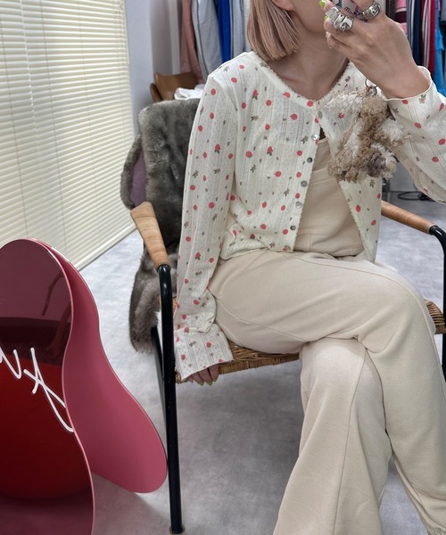 Alley Tokyo（アリートーキョー）の「いろんなボタンのいちごor花カーデ（カーディガン/ボレロ・レディース・オフホワイト/ホワイト系その他・FREE）」の17枚目の写真