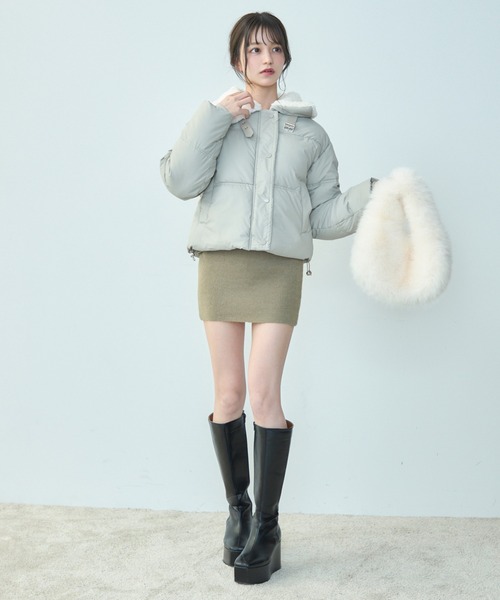 TITTY&CO.(ティティーアンドコー)の「ボア襟付きショートダウン(ダウンジャケット/コート・レディース・グレー/アイボリー・FREE)」の18枚目の写真