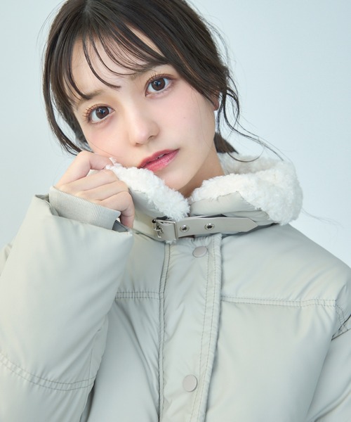 TITTY&CO.(ティティーアンドコー)の「ボア襟付きショートダウン(ダウンジャケット/コート・レディース・グレー/アイボリー・FREE)」の10枚目の写真