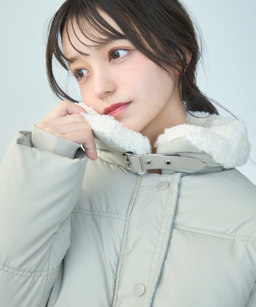 TITTY&CO.(ティティーアンドコー)の「ボア襟付きショートダウン(ダウンジャケット/コート・レディース・グレー/アイボリー・FREE)」の11枚目の写真