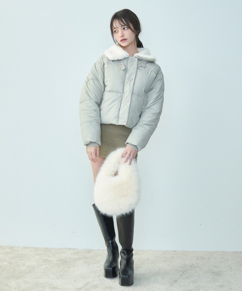 TITTY&CO.(ティティーアンドコー)の「ボア襟付きショートダウン(ダウンジャケット/コート・レディース・グレー/アイボリー・FREE)」の20枚目の写真