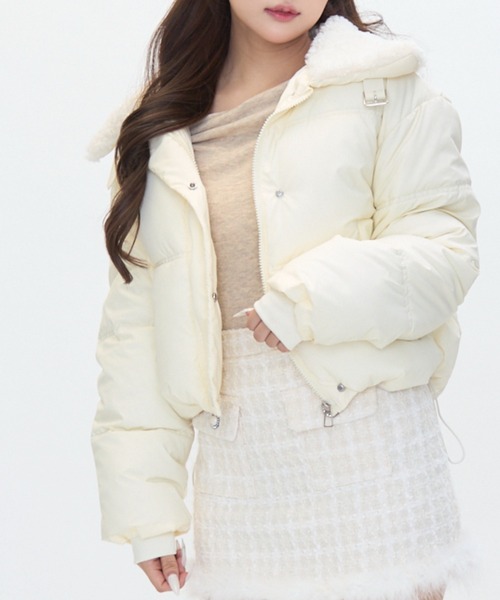 TITTY&CO.(ティティーアンドコー)の「ボア襟付きショートダウン(ダウンジャケット/コート・レディース・グレー/アイボリー・FREE)」の22枚目の写真