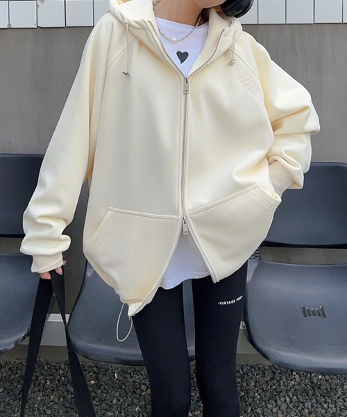 aimoha（アイモハ）の「オーバーサイズ裏起毛フルジップパーカー (AW)（パーカー・レディース・ブラック/パープル/ネイビー/チョコ/ライトベージュ/ダークベージュ・FREE）」の8枚目の写真