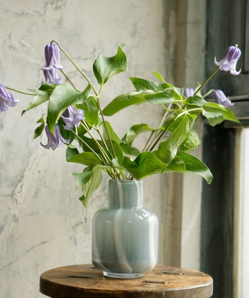 DULTON（ダルトン）の「LINEA VASE/ フラワーベース（フラワーベース・メンズ・パープル/グレイッシュブルー/ブラウン系/アイボリー・FREE）」の4枚目の写真