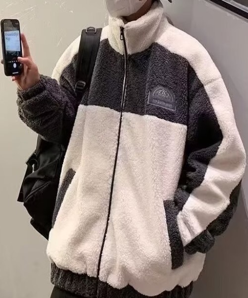 link lot(リンクロット)の「配色切り替えワッペン付きボアフリースブルゾン(ブルゾン・メンズ・ブルー/アイボリー・M/L)」の3枚目の写真