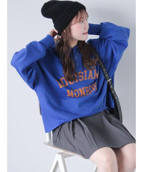 ehka sopo（エヘカソポ）の「ショート丈ロゴプリントパーカー（Tシャツ/カットソー・レディース・グレー/キナリ/ブルー/レッド・F）」の3枚目の写真