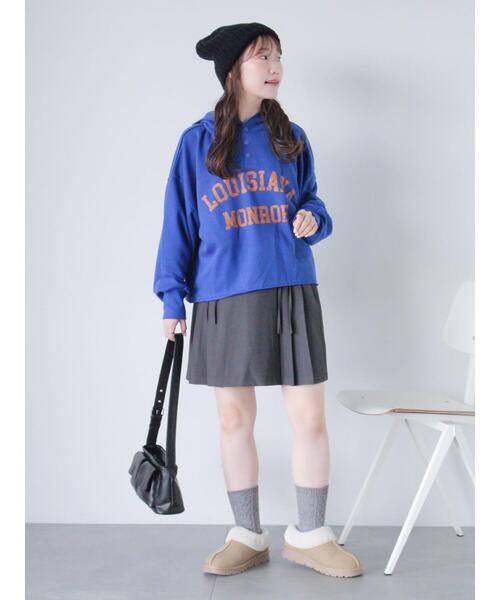 ehka sopo（エヘカソポ）の「ショート丈ロゴプリントパーカー（Tシャツ/カットソー・レディース・グレー/キナリ/ブルー/レッド・F）」の16枚目の写真