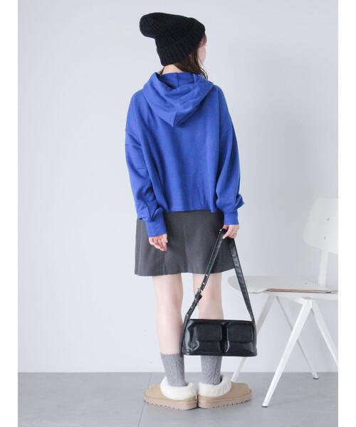 ehka sopo（エヘカソポ）の「ショート丈ロゴプリントパーカー（Tシャツ/カットソー・レディース・グレー/キナリ/ブルー/レッド・F）」の19枚目の写真