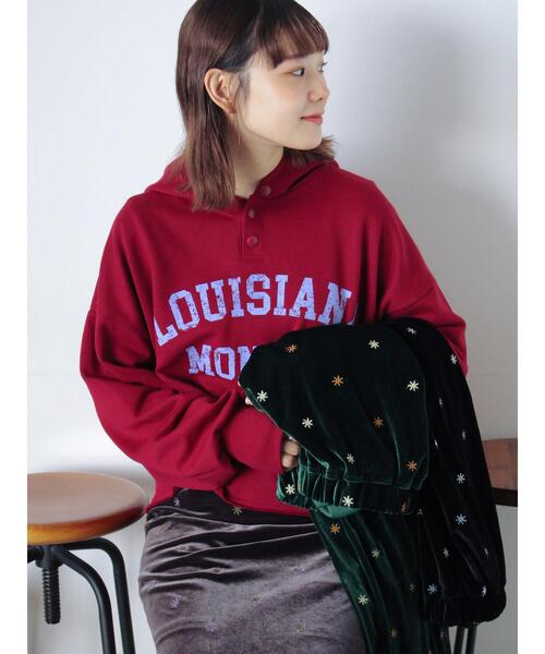 ehka sopo（エヘカソポ）の「ショート丈ロゴプリントパーカー（Tシャツ/カットソー・レディース・グレー/キナリ/ブルー/レッド・F）」の21枚目の写真