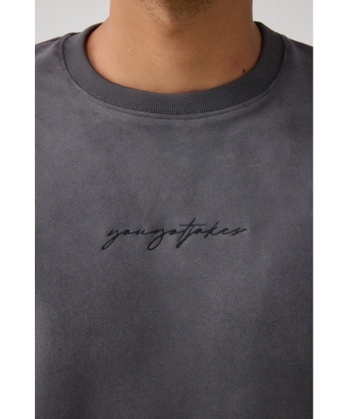 AZUL by moussy(アズールバイマウジー)の「フェイクスウェード刺繍ロゴトップス(スウェット・メンズ・ホワイト/ブラック/グレー・FREE)」の7枚目の写真