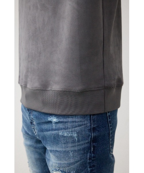 AZUL by moussy(アズールバイマウジー)の「フェイクスウェード刺繍ロゴトップス(スウェット・メンズ・ホワイト/ブラック/グレー・FREE)」の4枚目の写真