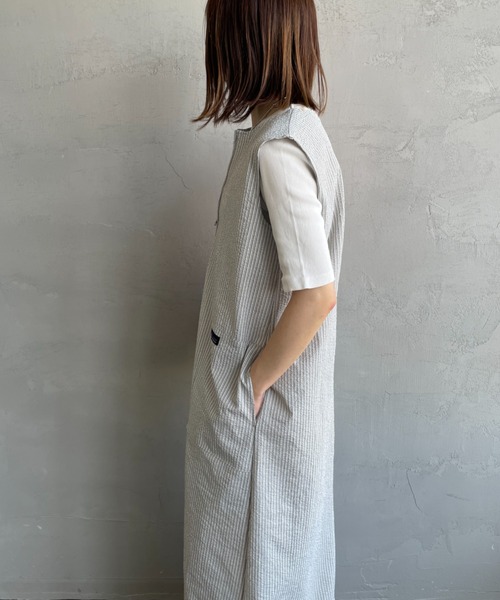 THOUSAND MILE（サウザンドマイル）の「[THOUSAND MILE/サウザンド マイル] 別注 ストライプ柄 シアサッカーハーフジップノースリーブワンピース（ワンピース・レディース・グレー系その他・F）」の8枚目の写真