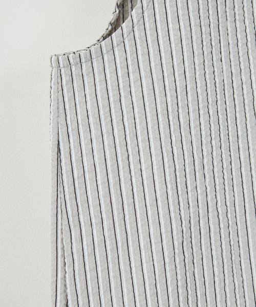 THOUSAND MILE（サウザンドマイル）の「[THOUSAND MILE/サウザンド マイル] 別注 ストライプ柄 シアサッカーハーフジップノースリーブワンピース（ワンピース・レディース・グレー系その他・F）」の20枚目の写真