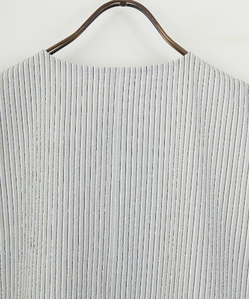 THOUSAND MILE（サウザンドマイル）の「[THOUSAND MILE/サウザンド マイル] 別注 ストライプ柄 シアサッカーハーフジップノースリーブワンピース（ワンピース・レディース・グレー系その他・F）」の16枚目の写真