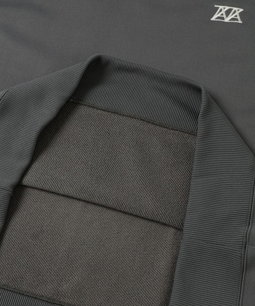 ANREALAGE（アンリアレイジ）の「DOUBLE FRONT PULLOVER/PHOTOCHROMIC AZ（Tシャツ/カットソー・レディース・グレー・48/46）」の7枚目の写真